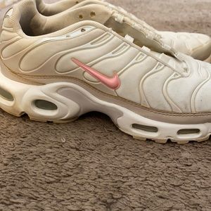 𝚄𝚜𝚎𝚍 𝚗𝚒𝚔𝚎 𝚊𝚒𝚛𝚜 𝚠𝚘𝚖𝚎𝚗𝚜 𝟽.𝟻